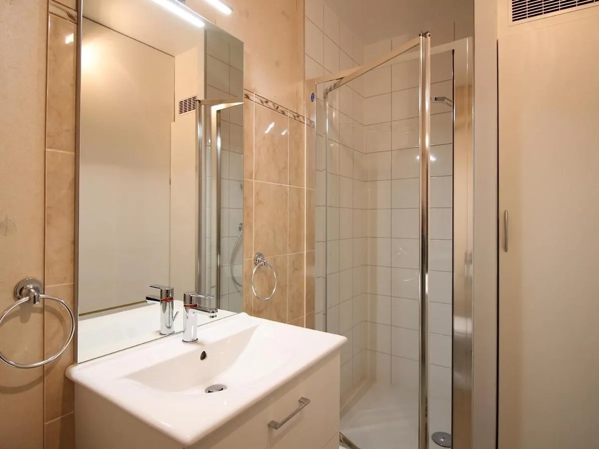 Apartment Charmant T2 Avec Balcon Expose Ouest, Parking Prive, Au Mont-Dore, Proche Centre Et Thermes - Fr-1-608-190